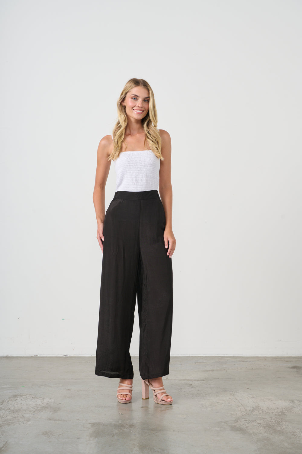 HF2699 WIDE LEG PANT-BLACK