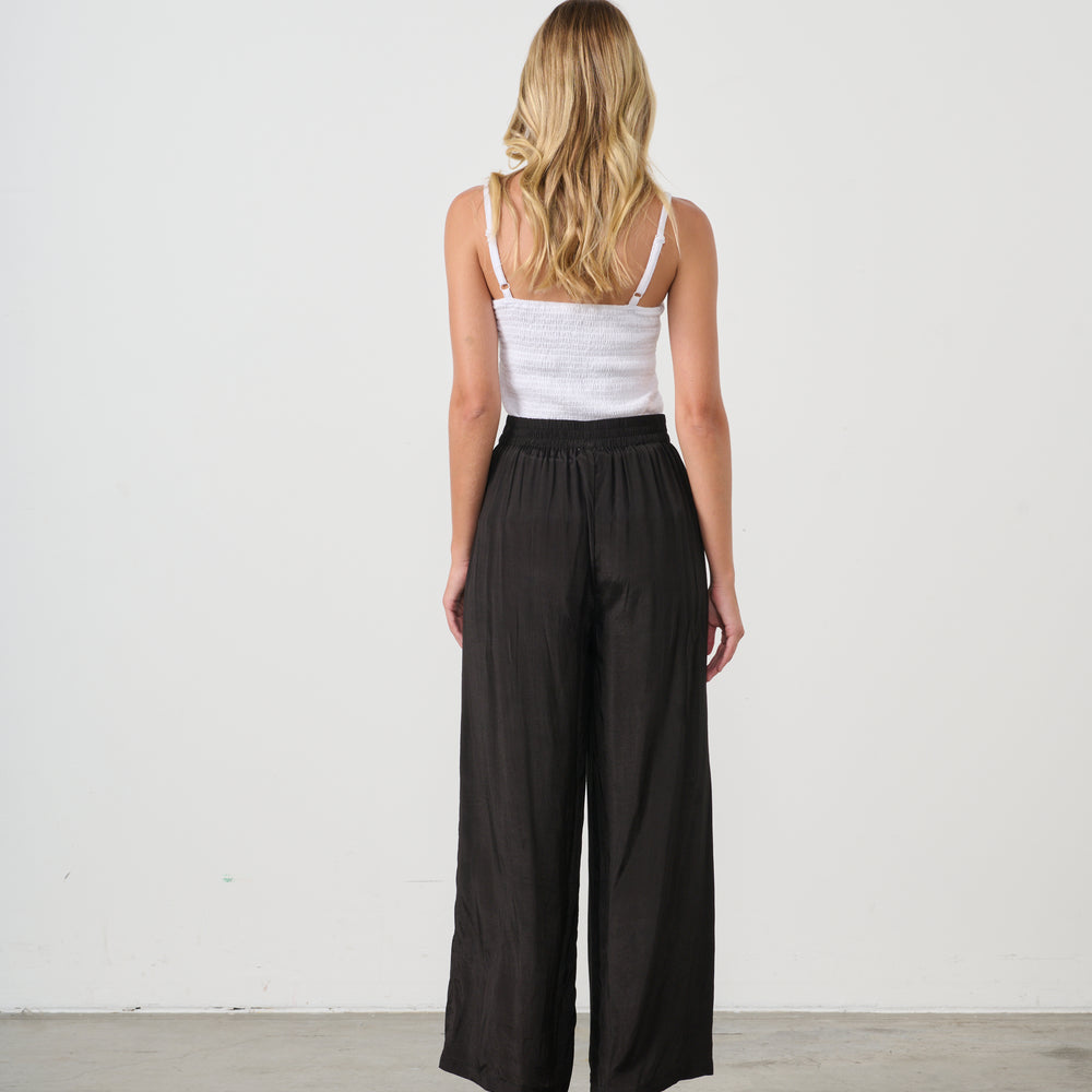 
                  
                    HF2699 WIDE LEG PANT-BLACK
                  
                