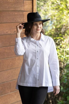 
                  
                    4441 White/Ink - Shirt with Contrast Coloured Stitching and Side Splits
                  
                