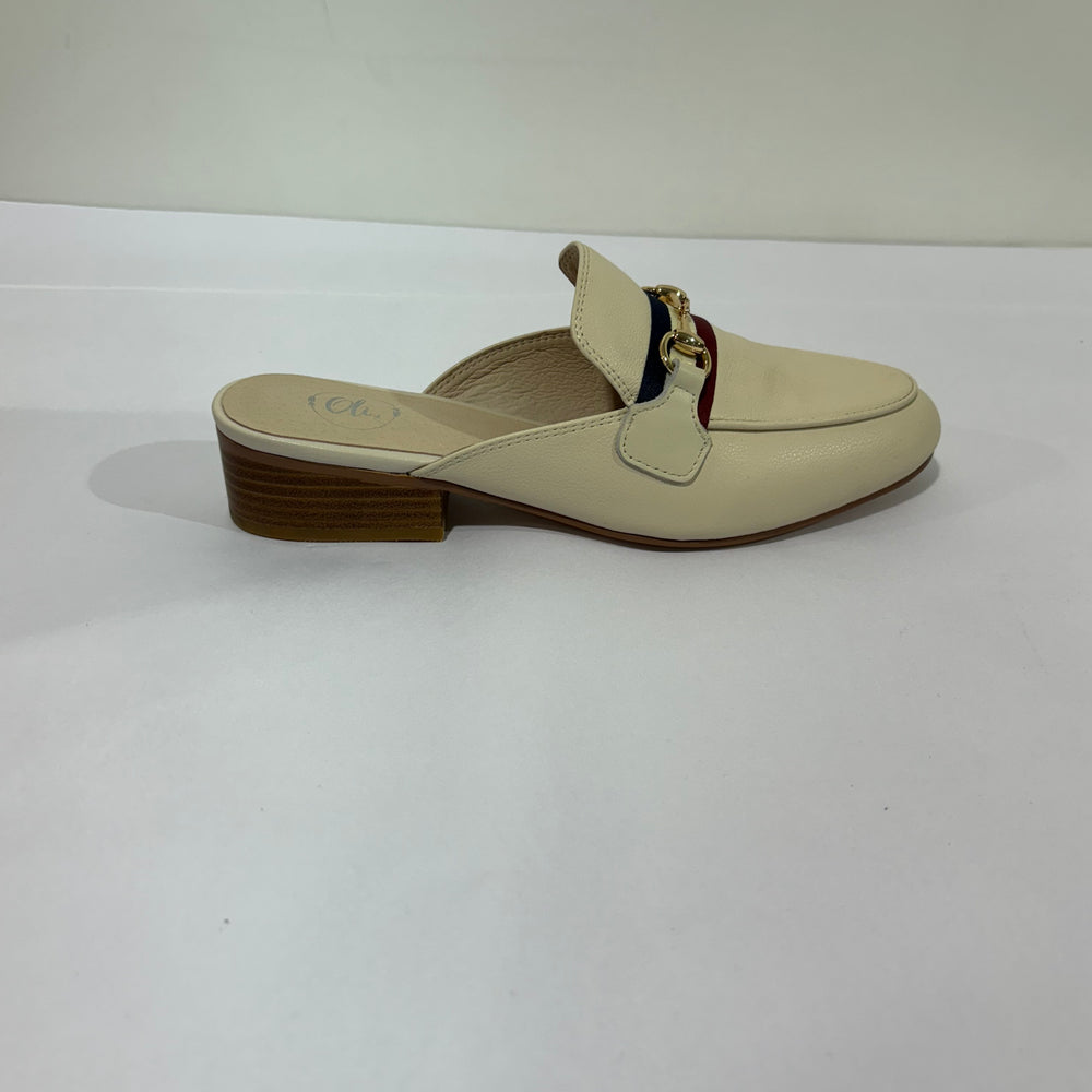 
                  
                    Oli Dress Flats -Ocean
                  
                