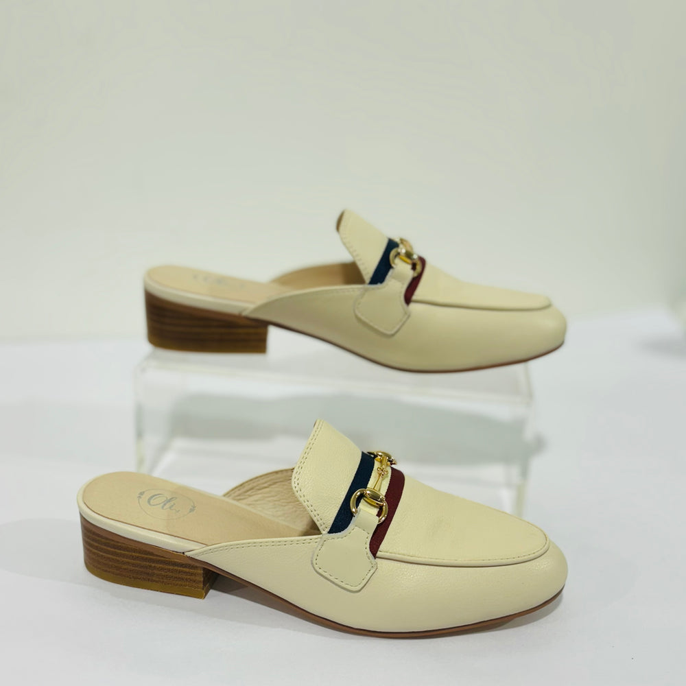 
                  
                    Oli Dress Flats -Ocean
                  
                