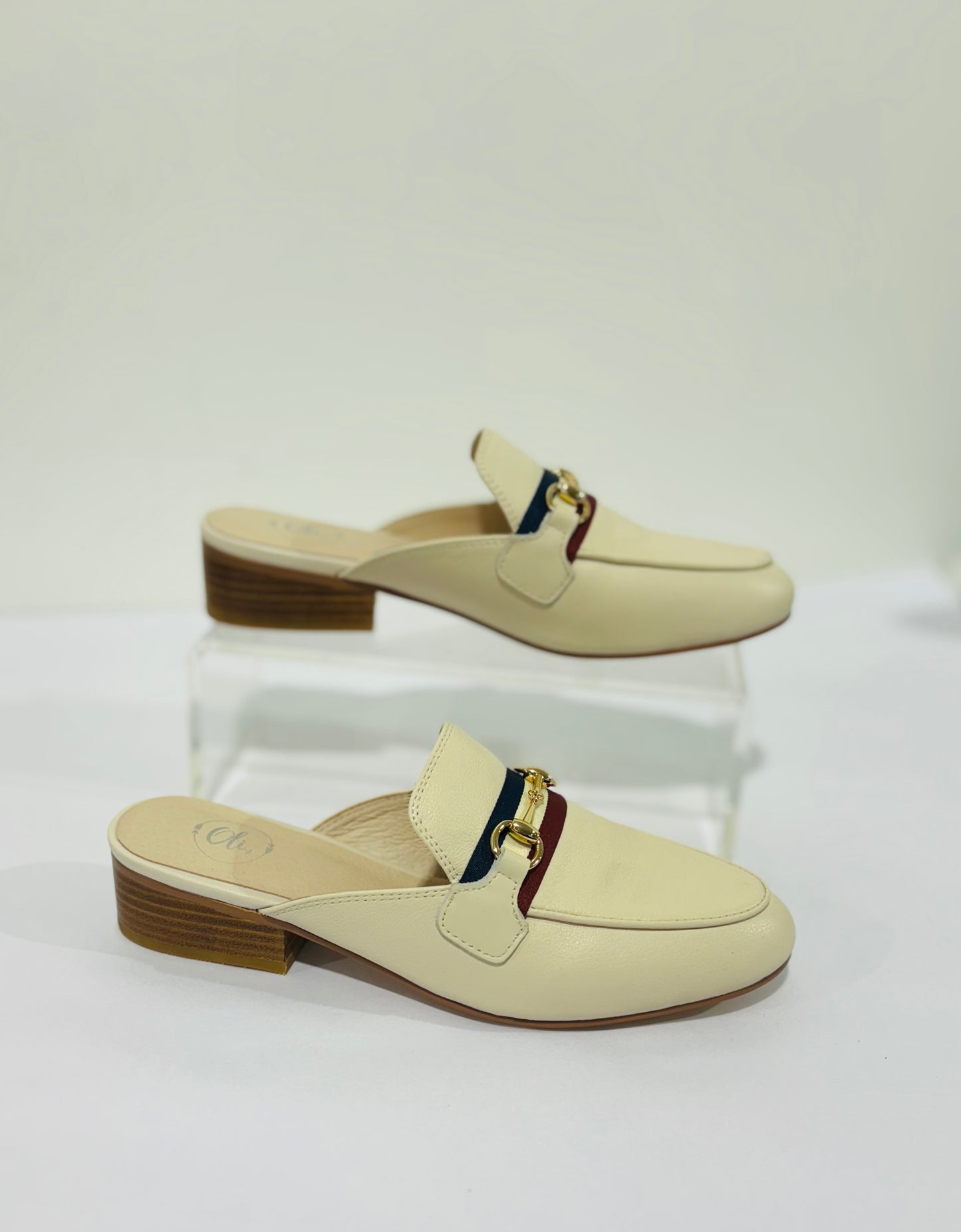 
                  
                    Oli Dress Flats -Ocean
                  
                