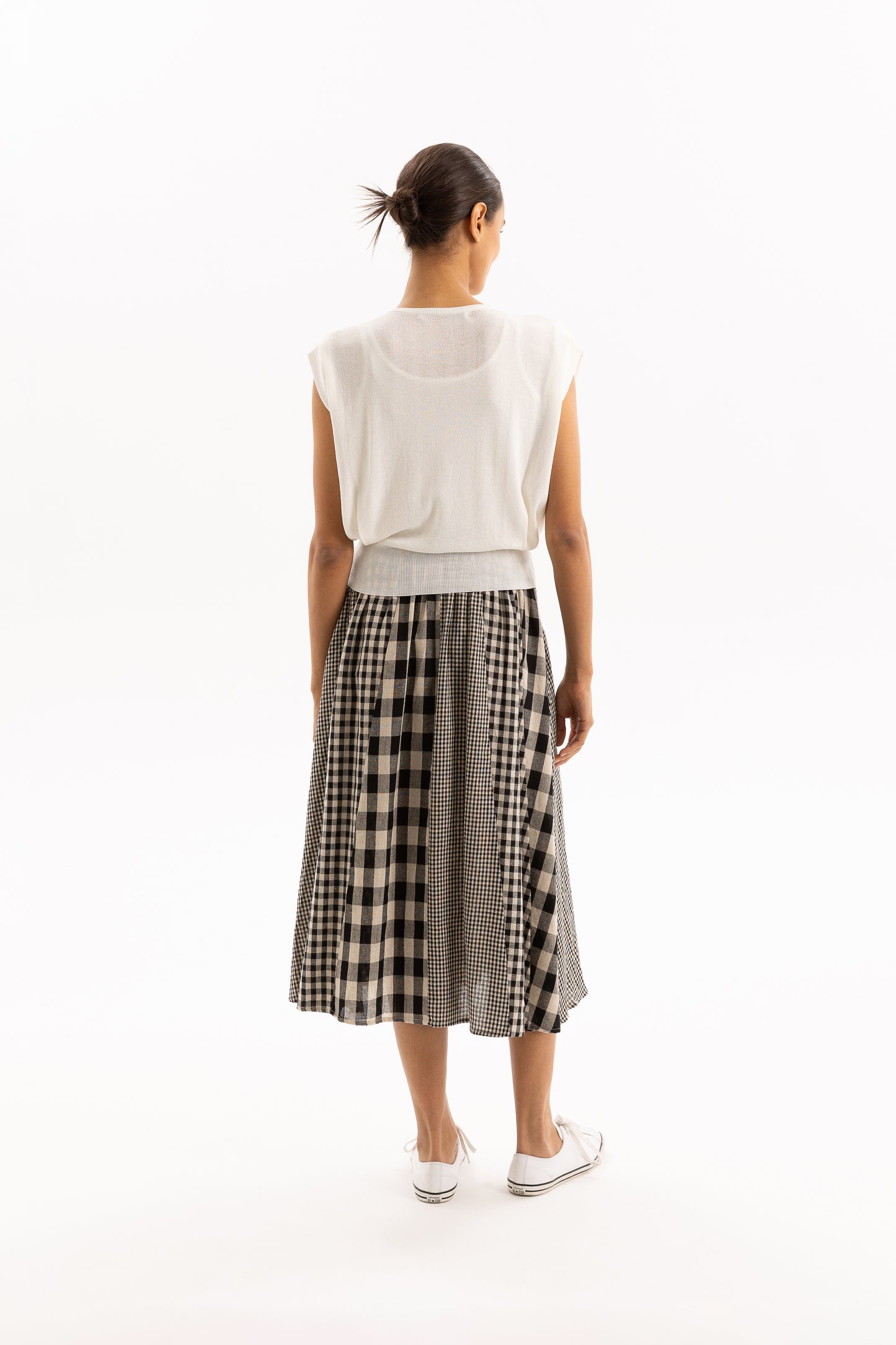 
                  
                    TERESA TOP-WHITE
                  
                