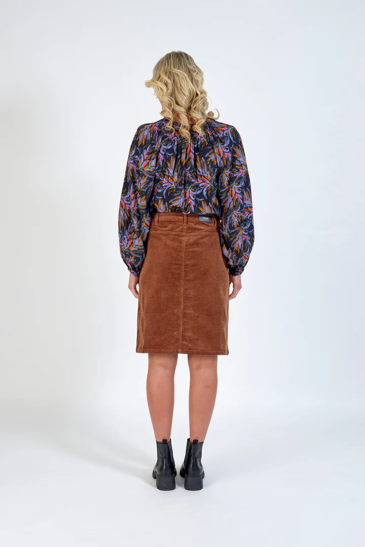 
                  
                    K4029 Caramel - Potter Skirt
                  
                