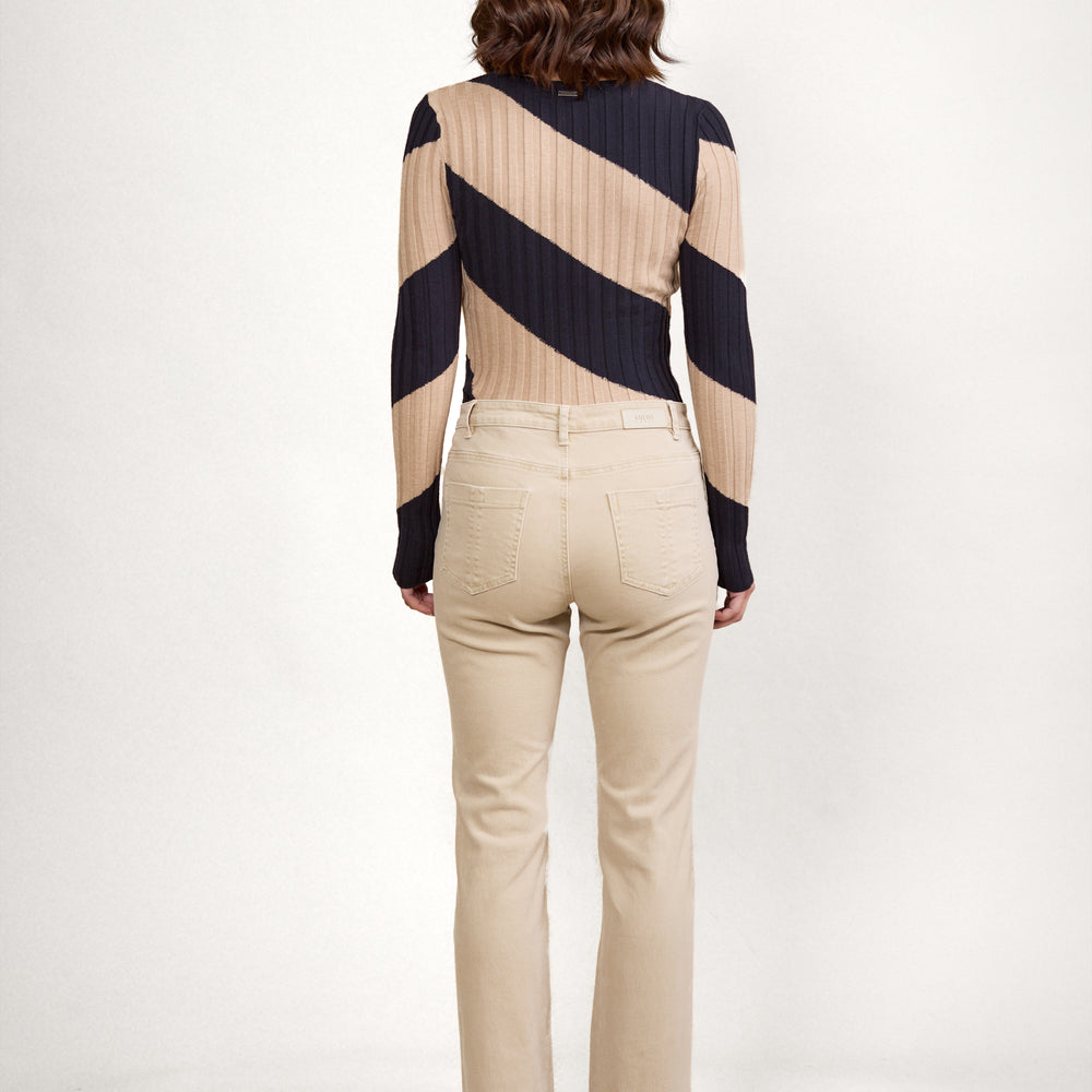 
                  
                    Potter Jean	-Oat Denim
                  
                