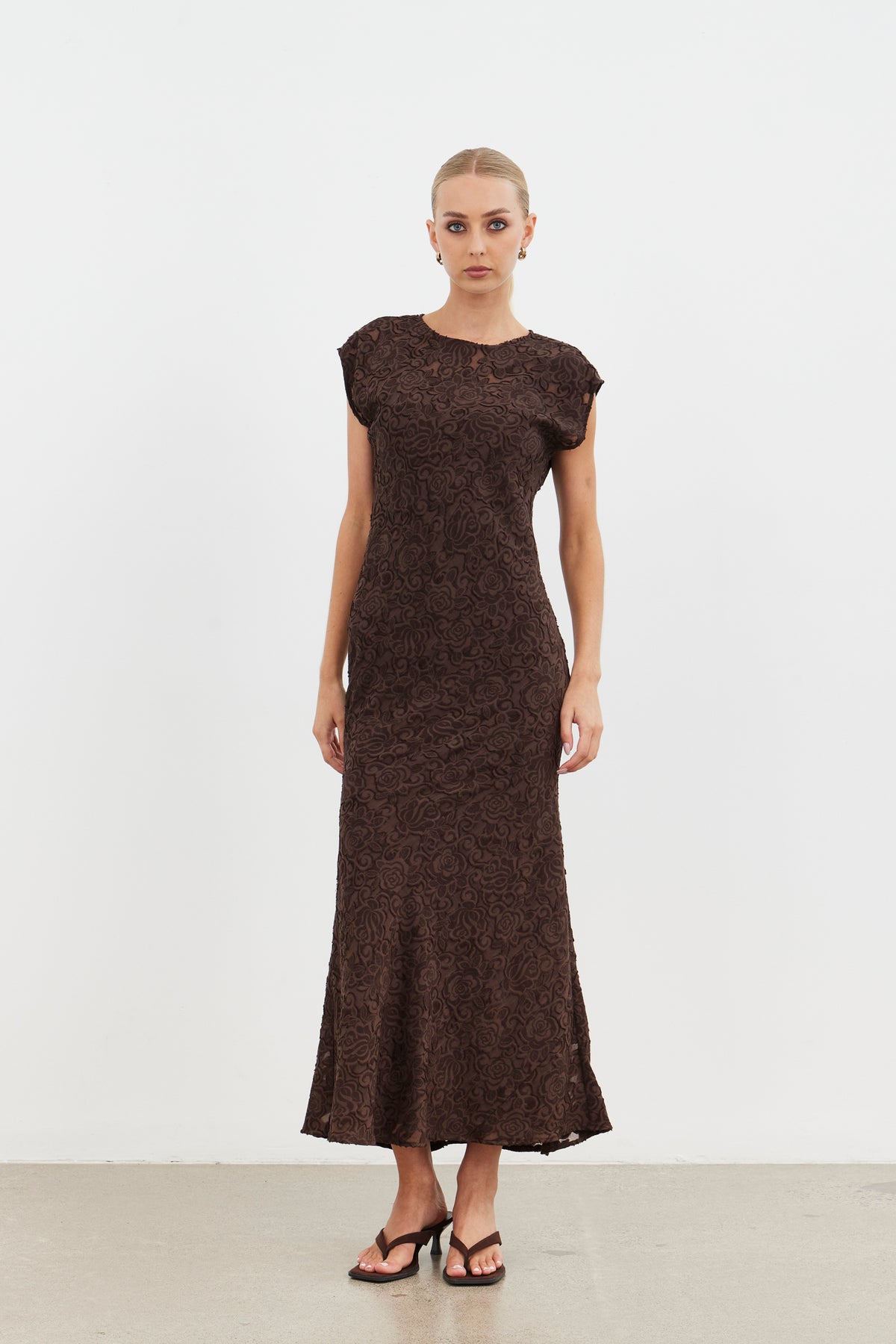
                  
                    ARMANI MAXI DRESS-COFFEE BEAN
                  
                