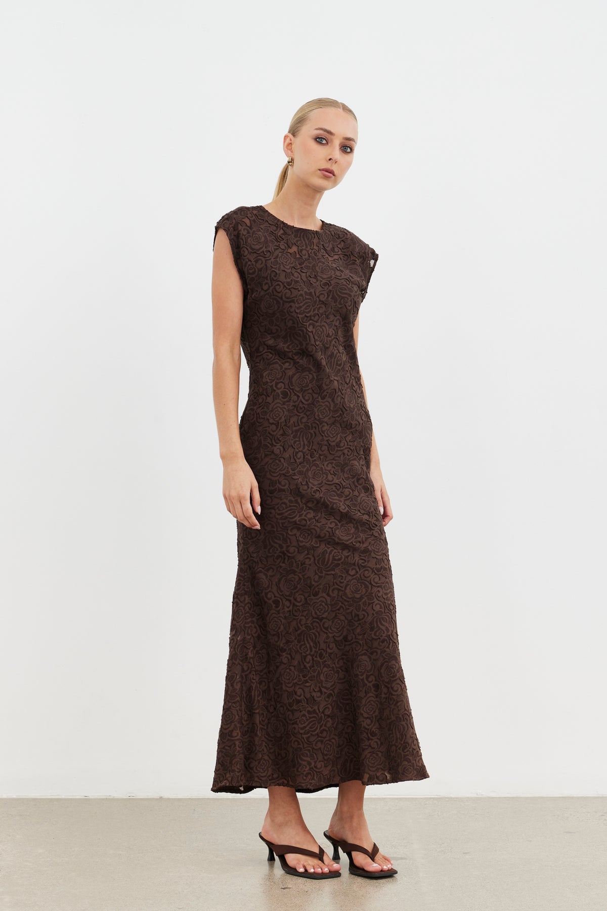 
                  
                    ARMANI MAXI DRESS-COFFEE BEAN
                  
                