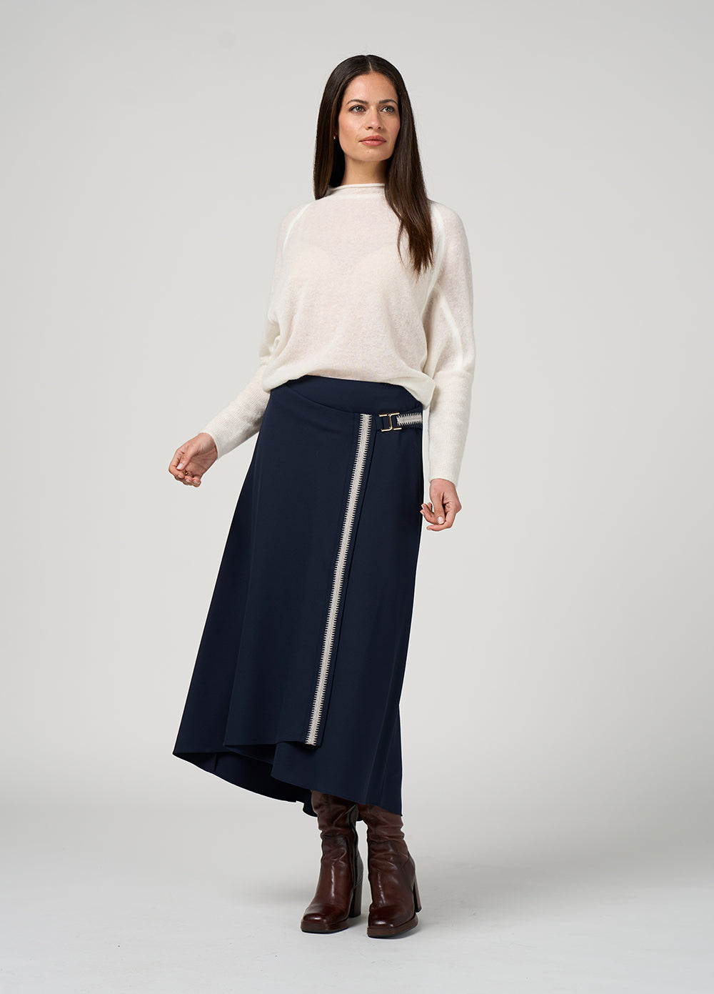 
                  
                    LS3251 BESPOKE SKIRT-INDIGO
                  
                