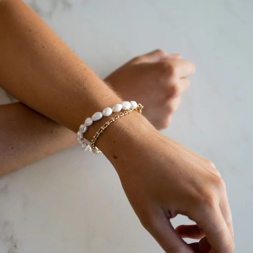 FRENCH STLE LAB Layers & Pearls- Bracelet