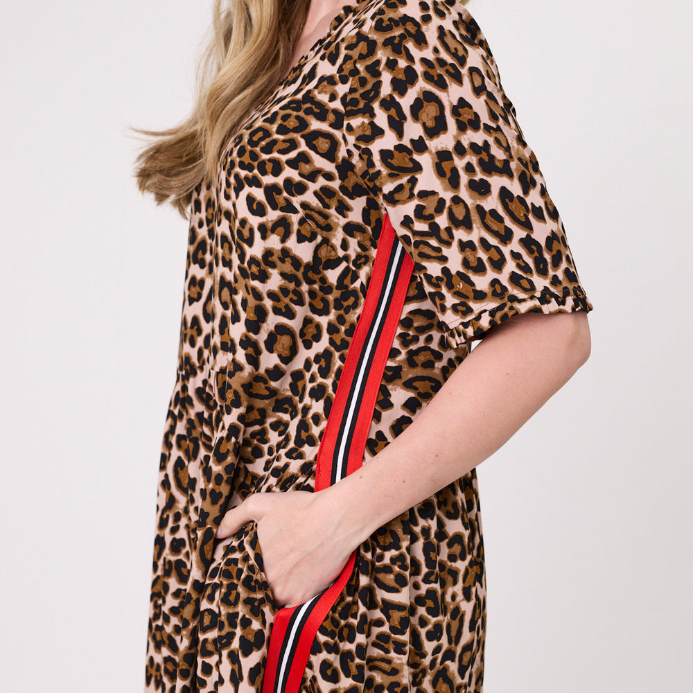 
                  
                    Leona Dress-Leopard print
                  
                