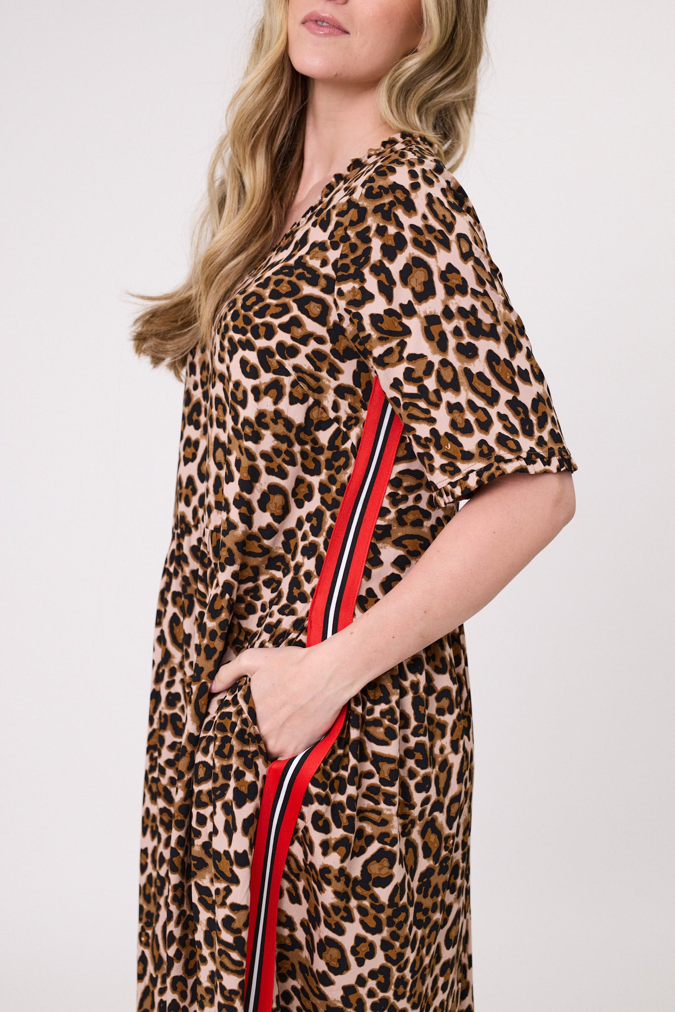
                  
                    Leona Dress-Leopard print
                  
                
