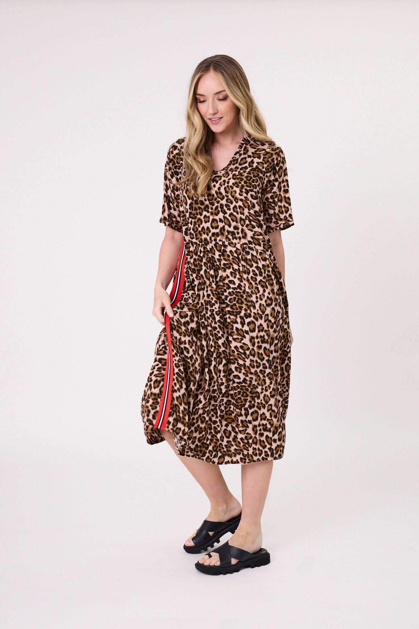 
                  
                    Leona Dress-Leopard print
                  
                