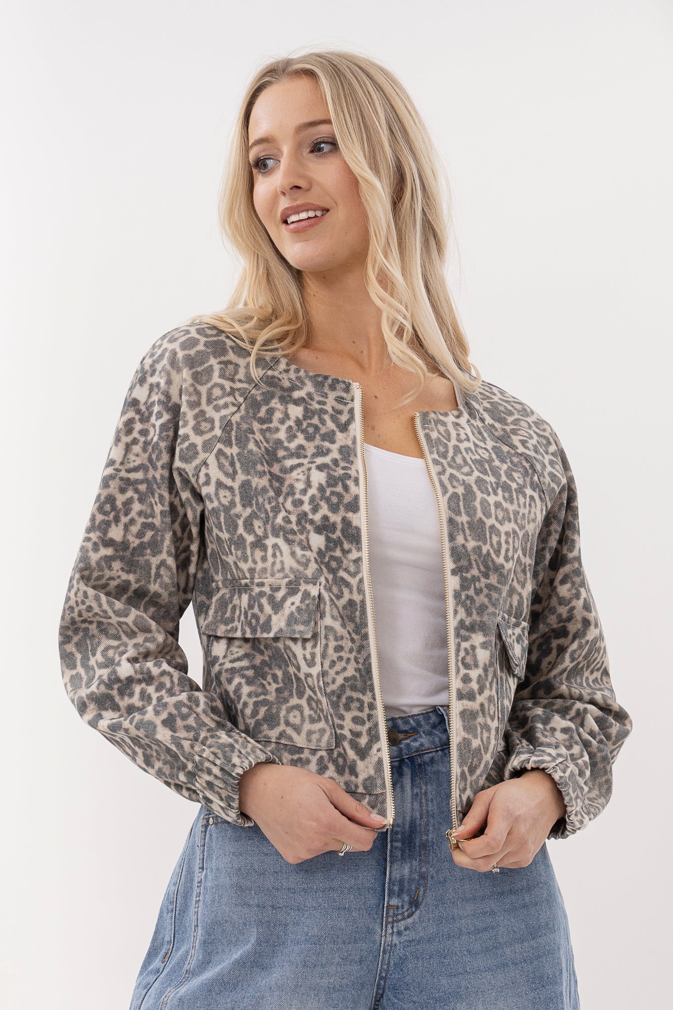 
                  
                    ZIP LINE BOMBER-LEOPARD
                  
                