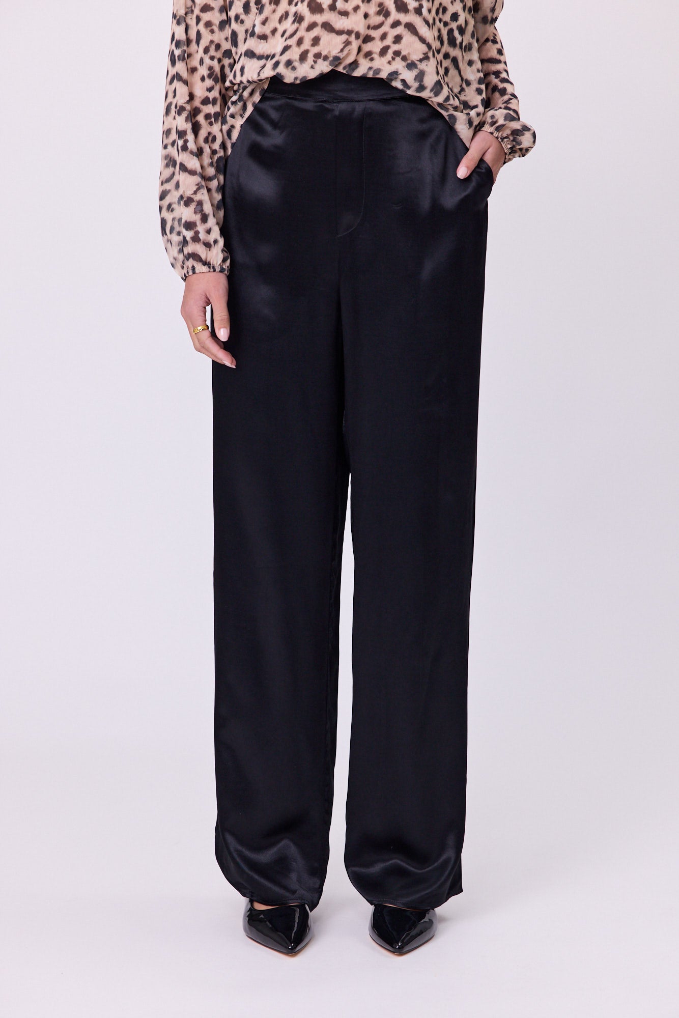 
                  
                    BOWIE PANT-BLACK
                  
                