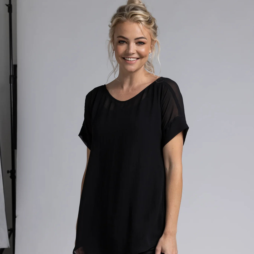 
                  
                    The Freedom Top -Black
                  
                