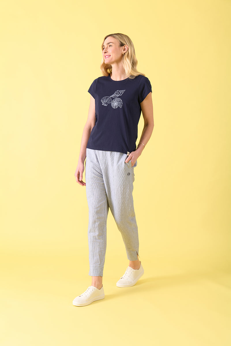 
                  
                    Sumner printes tee-Navy Shells
                  
                