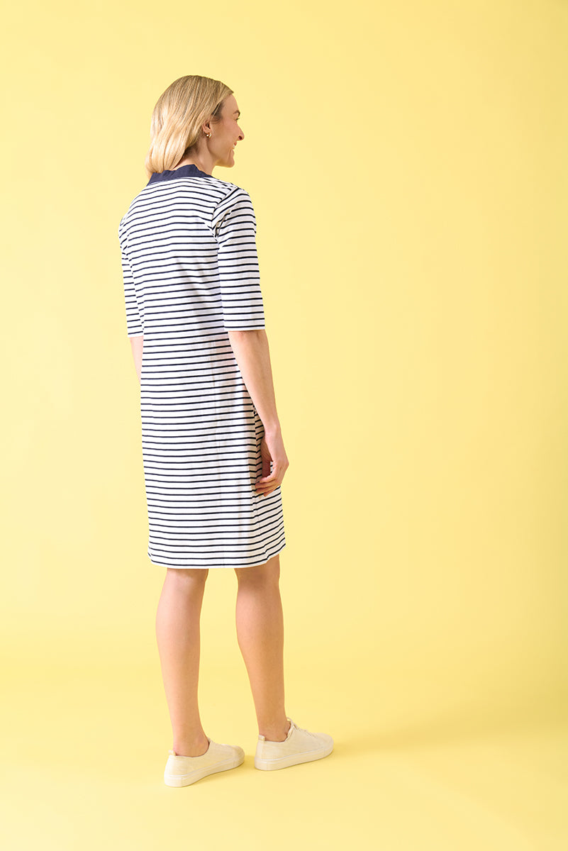 
                  
                    Fox River Dress-White/Navy
                  
                