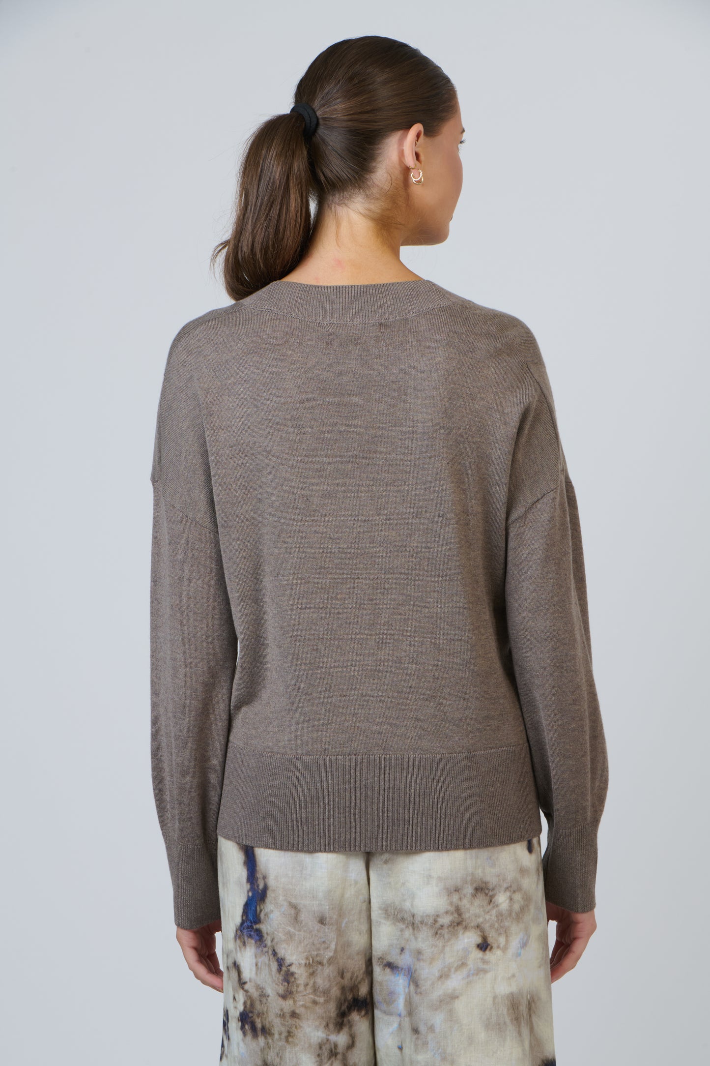 
                  
                    OLIVE ET JULIE OJW39 V JUMPER-MUCK
                  
                