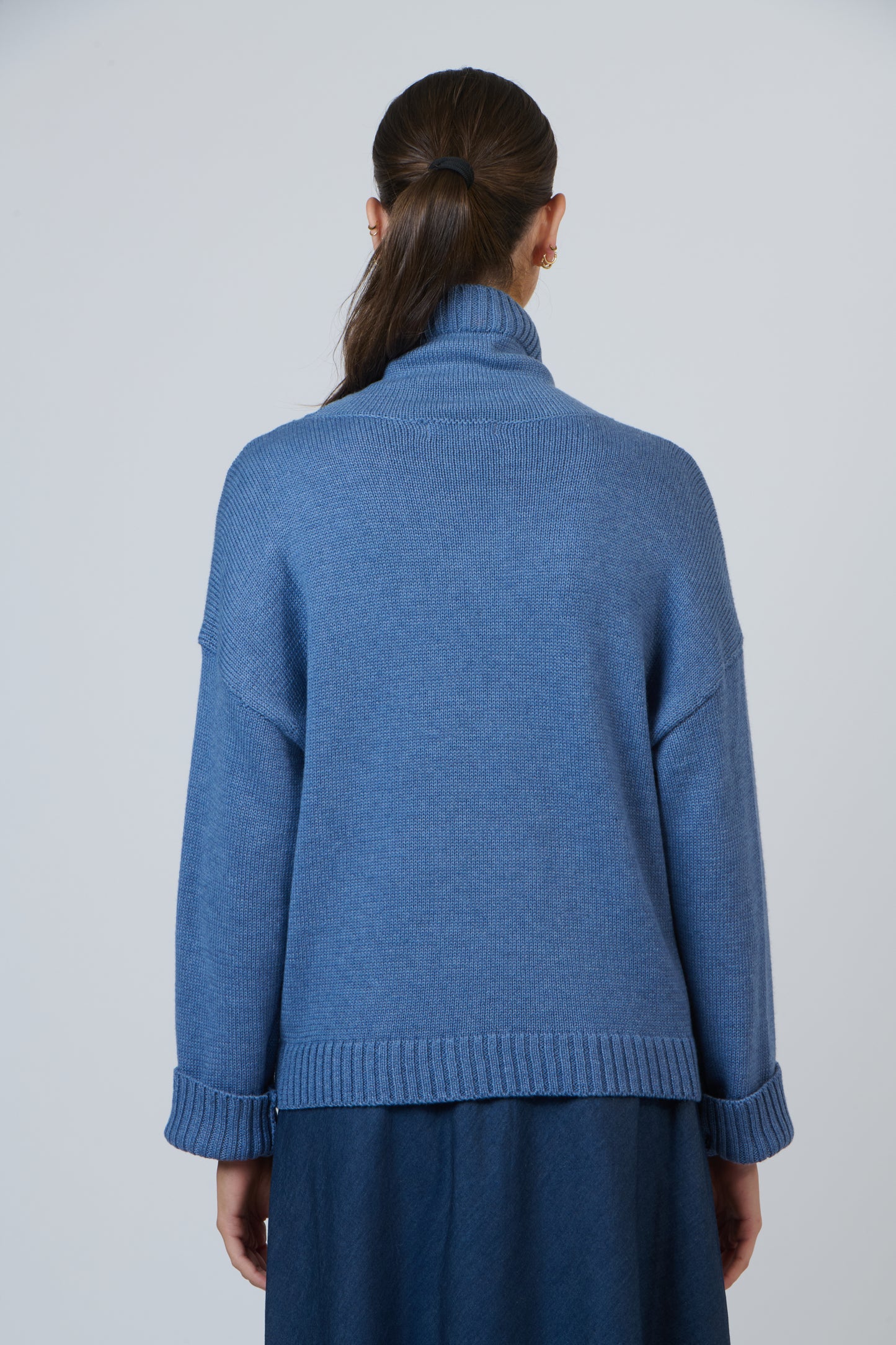 
                  
                    OLIVE ET JULIE JUMPER-LOCH
                  
                