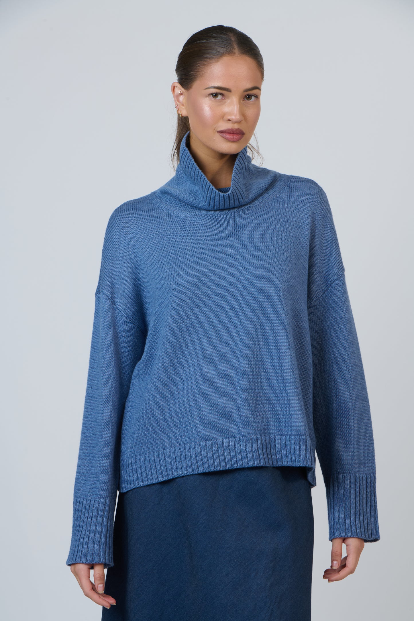 
                  
                    OLIVE ET JULIE JUMPER-LOCH
                  
                