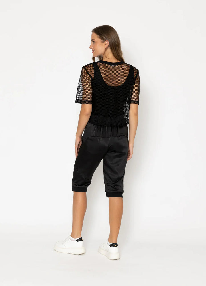 
                  
                    ARROW MESH TOP -BLACK
                  
                