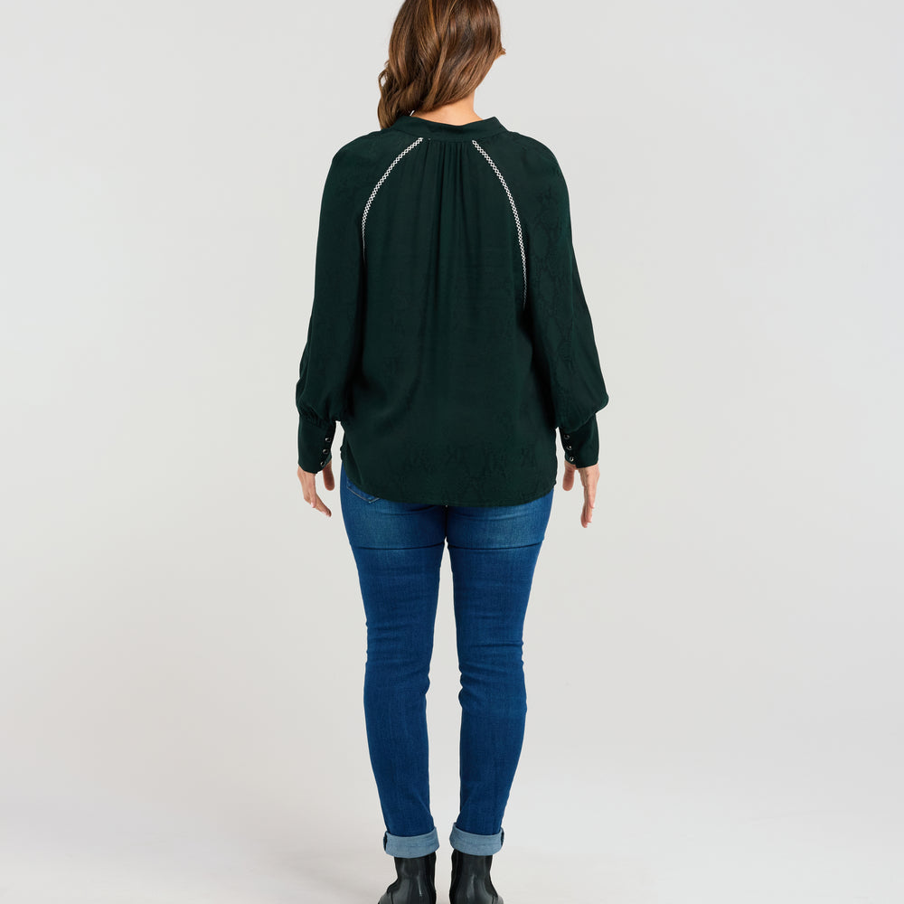 
                  
                    Hassey Top Black
                  
                