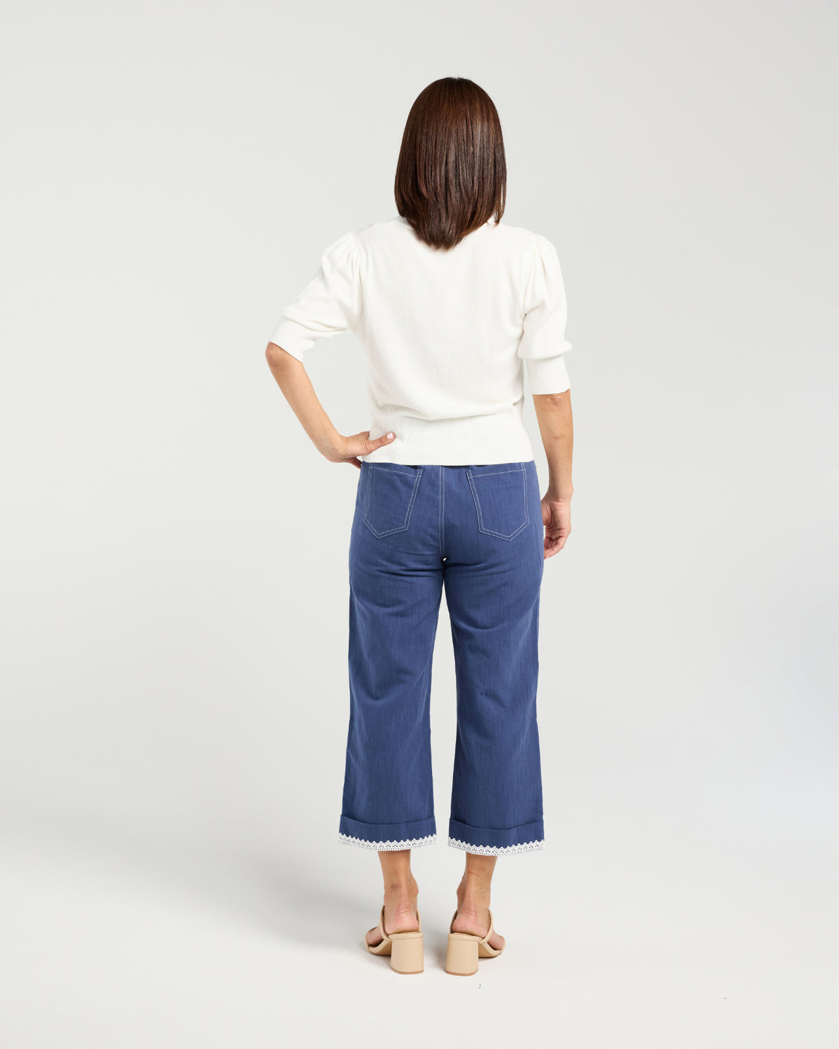 
                  
                    SEDUCE NAOMI KNIT-WHITE
                  
                