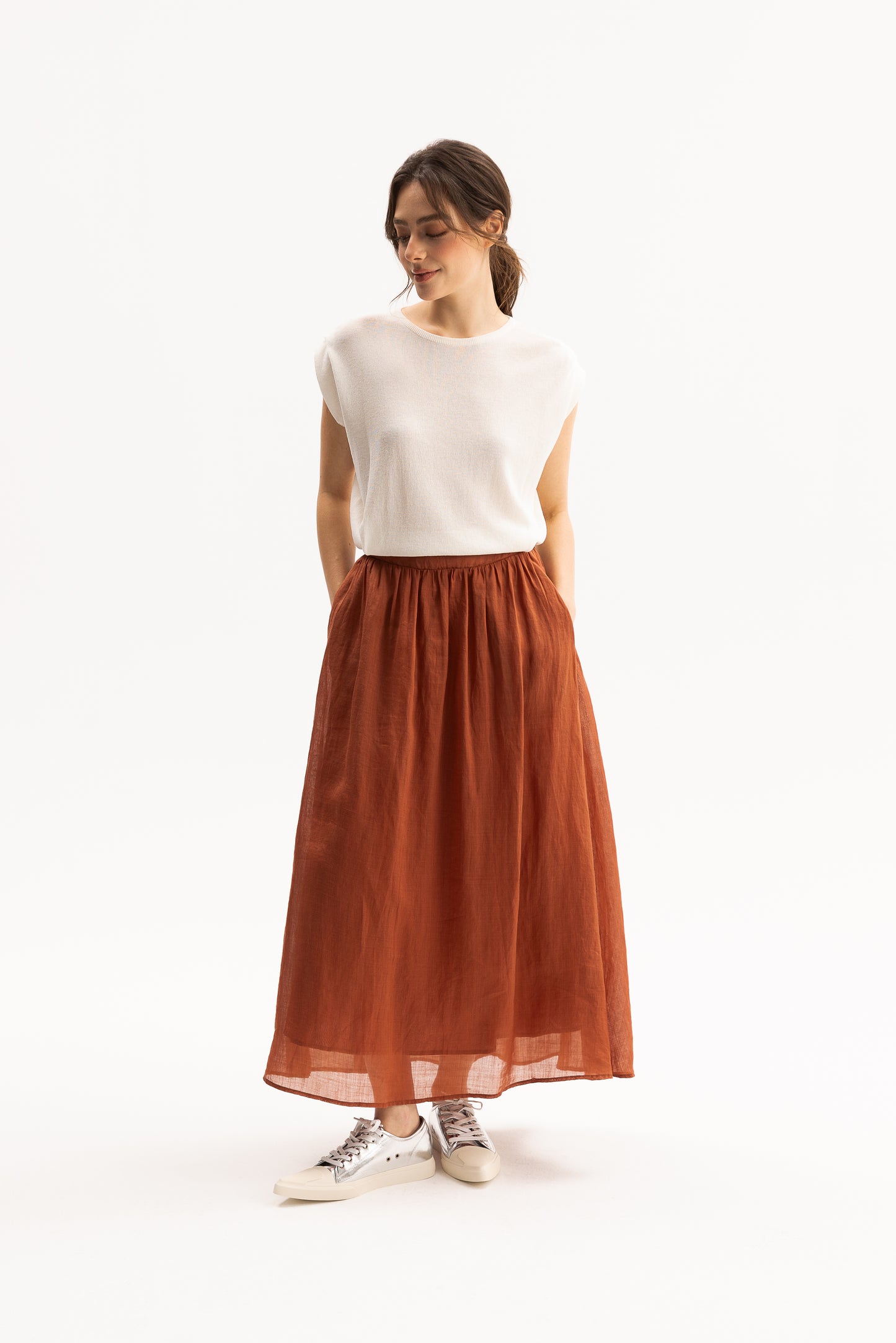 
                  
                    MOLLY SKIRT-BRICK
                  
                
