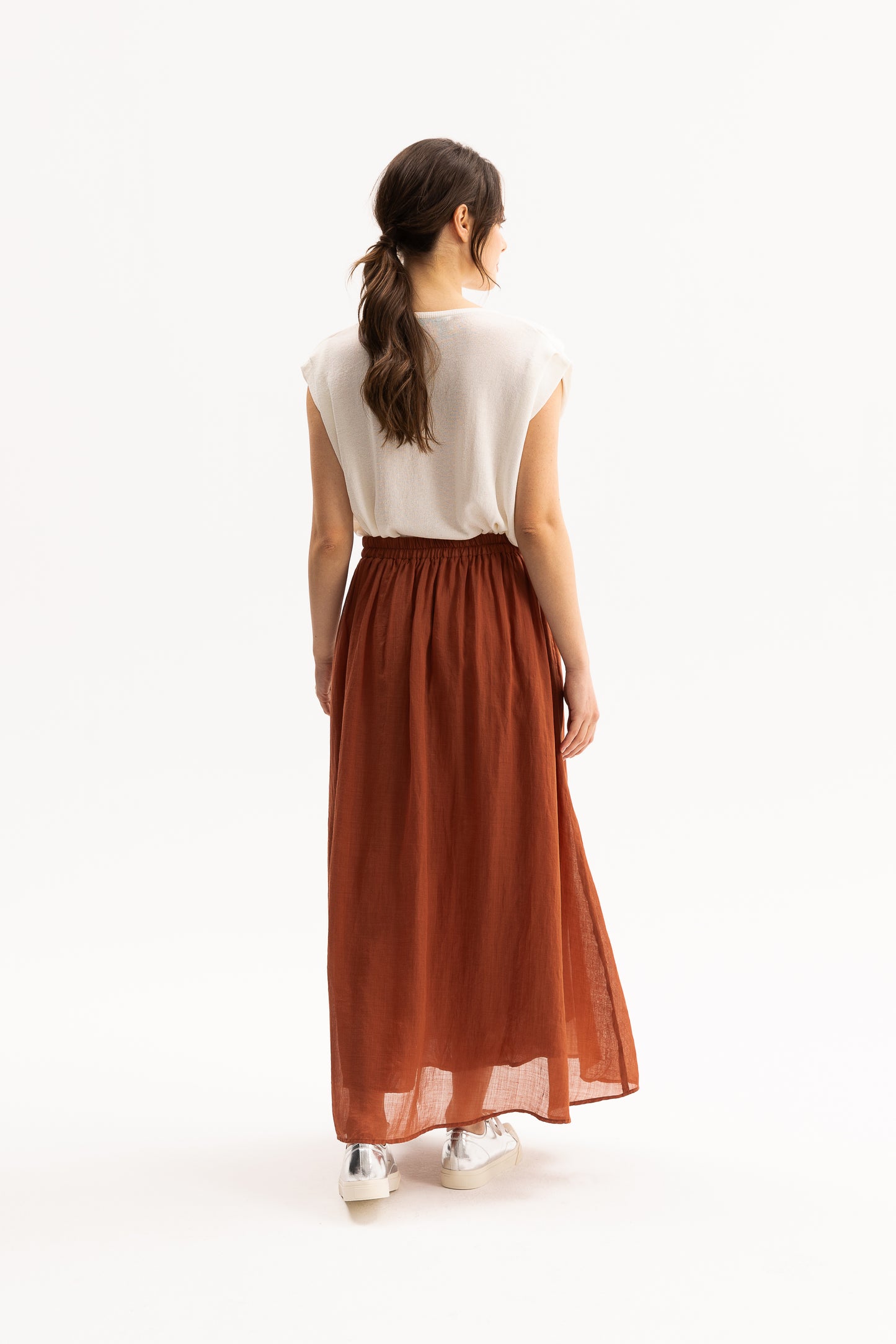 
                  
                    MOLLY SKIRT-BRICK
                  
                