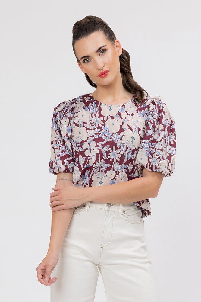 
                  
                    RELAXED CAREFREE TOP-MERLOT FIELD
                  
                