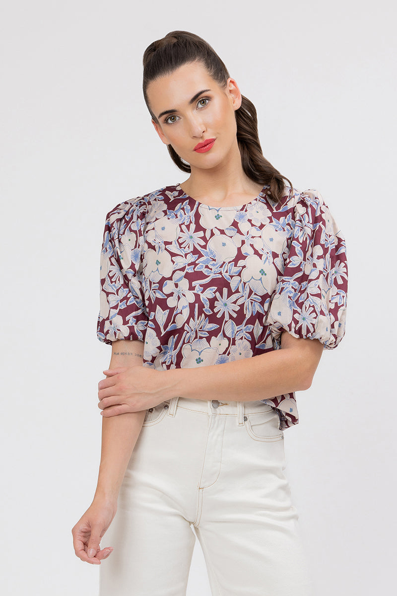
                  
                    RELAXED CAREFREE TOP-MERLOT FIELD
                  
                