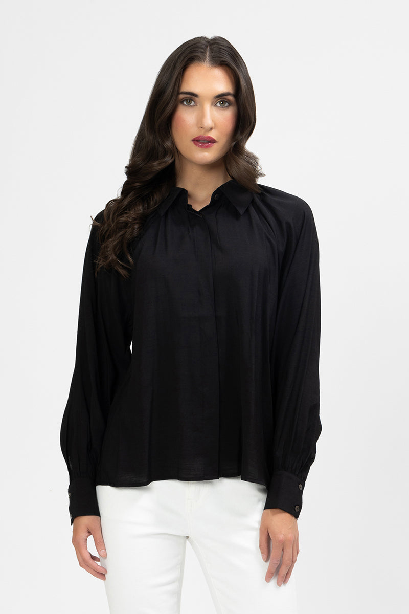 
                  
                    Lizzie Shirt-Black
                  
                