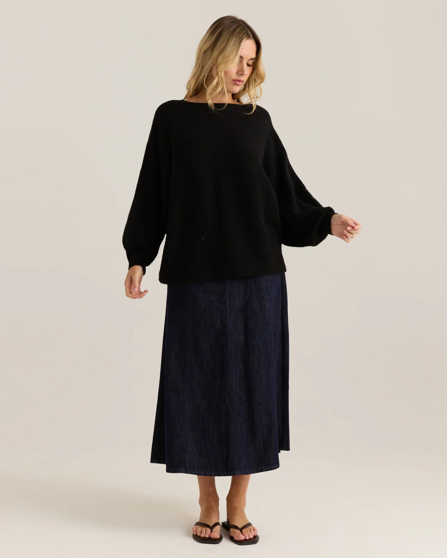 
                  
                    Casey Knit - Black
                  
                