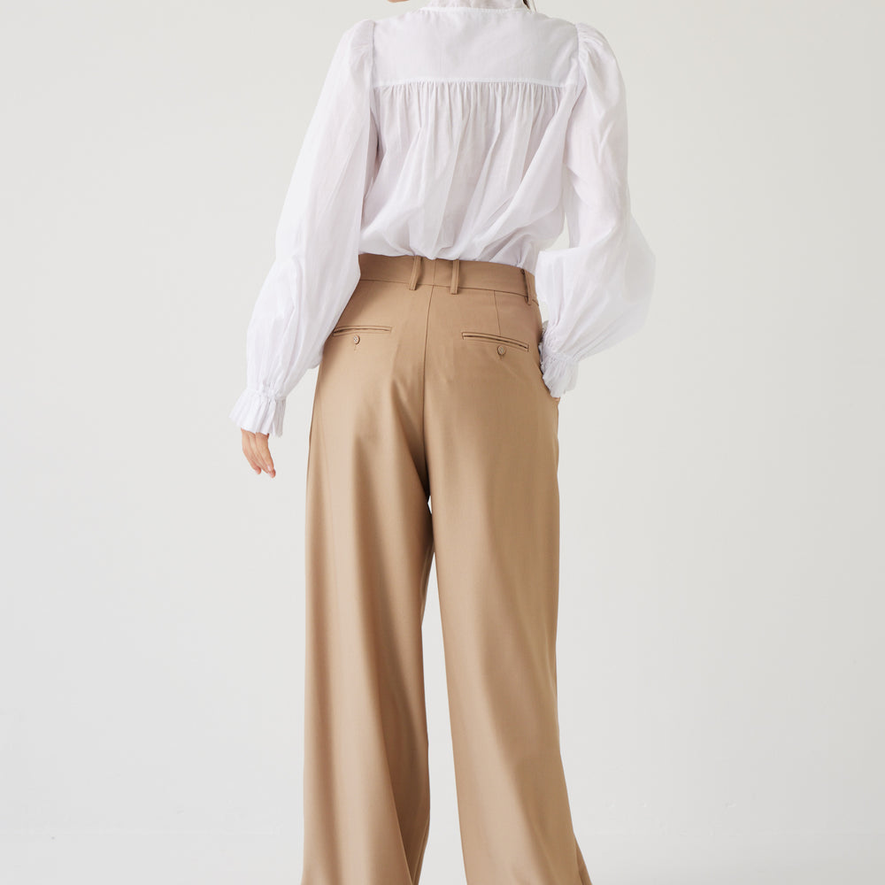 
                  
                    Lawn Top Soft White
                  
                