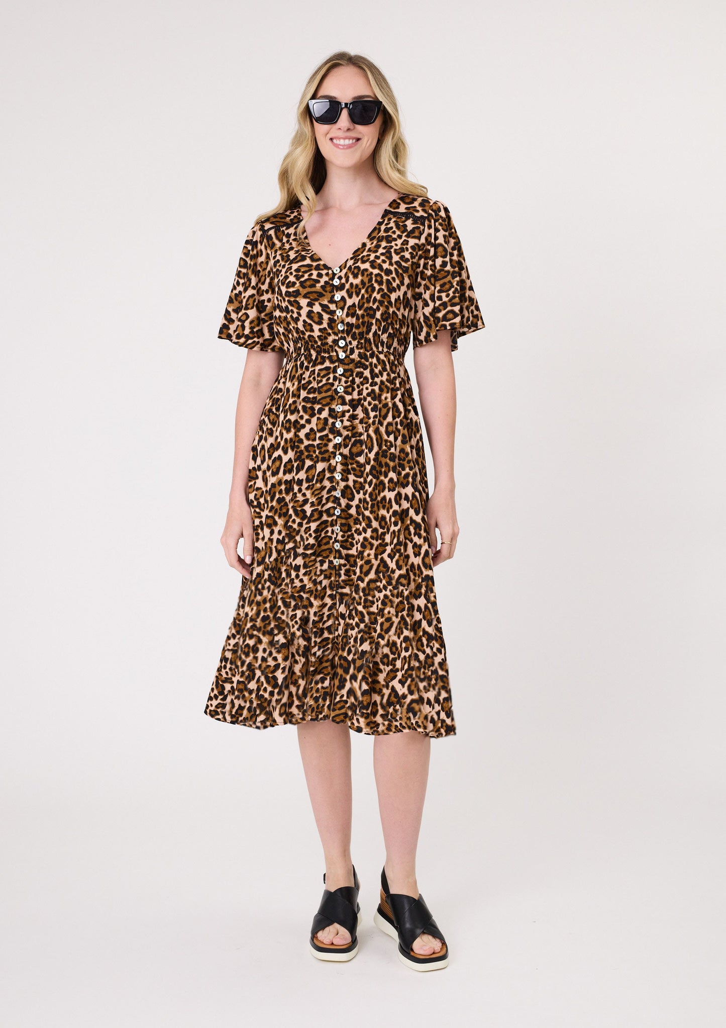 
                  
                    Vittoria Dress Leopard
                  
                