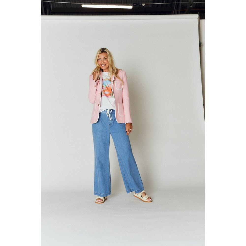 ANNA  BLAZER