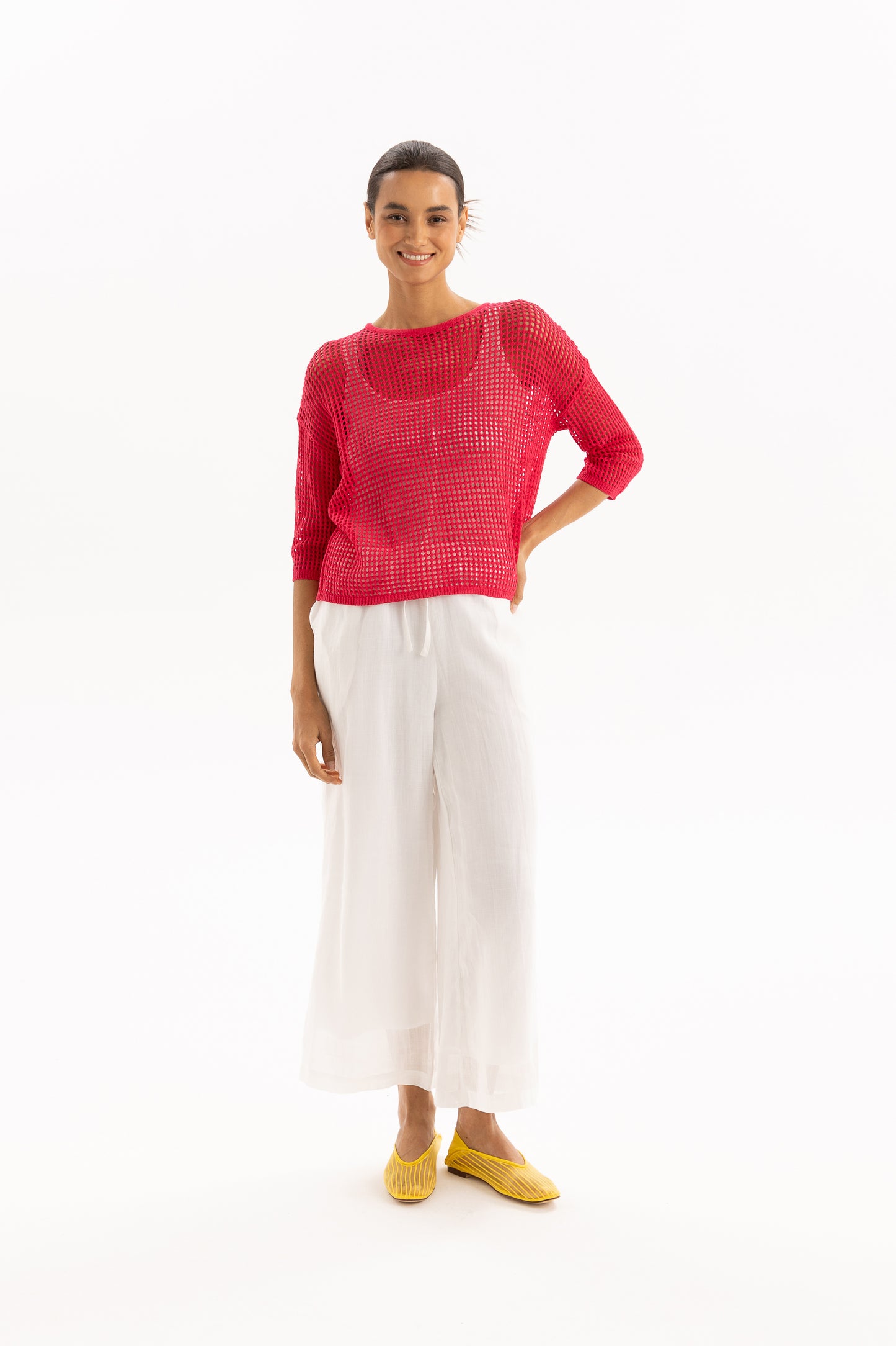 
                  
                    REBE TOP-HOT PINK
                  
                