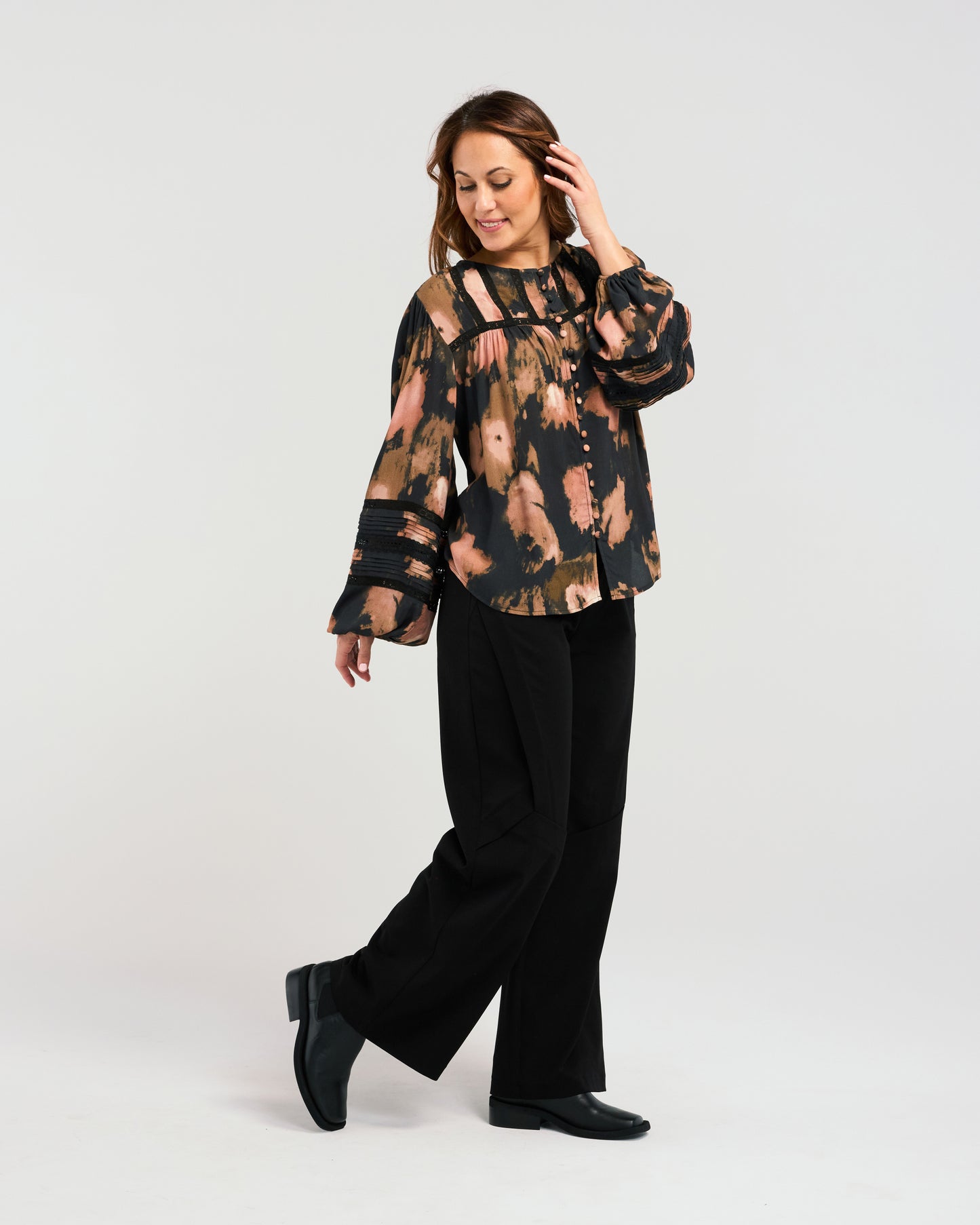 
                  
                    Lin Blouse Black
                  
                