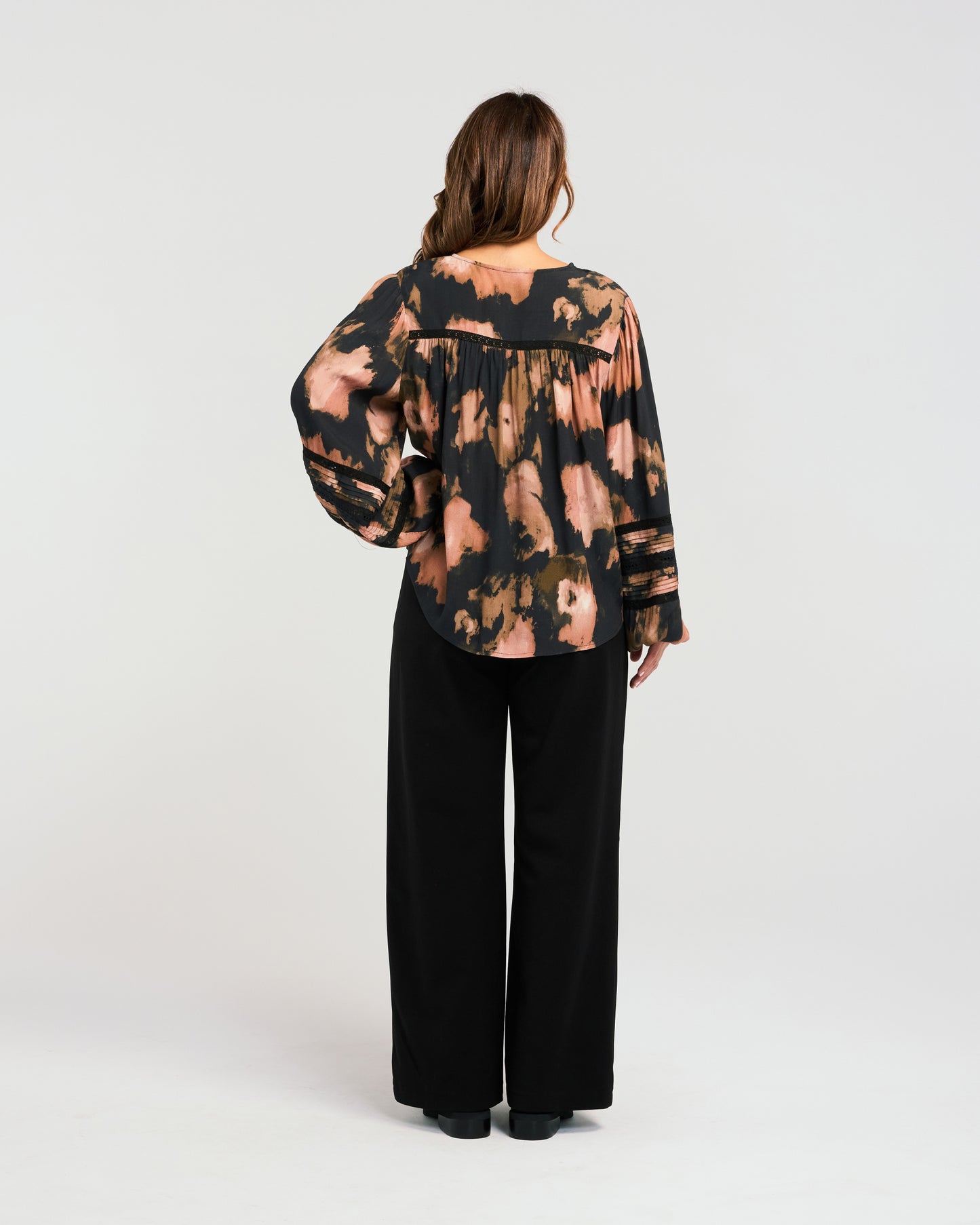 
                  
                    Lin Blouse Black
                  
                