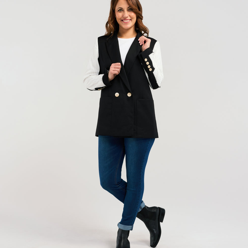 
                  
                    Logan blazer	Black
                  
                