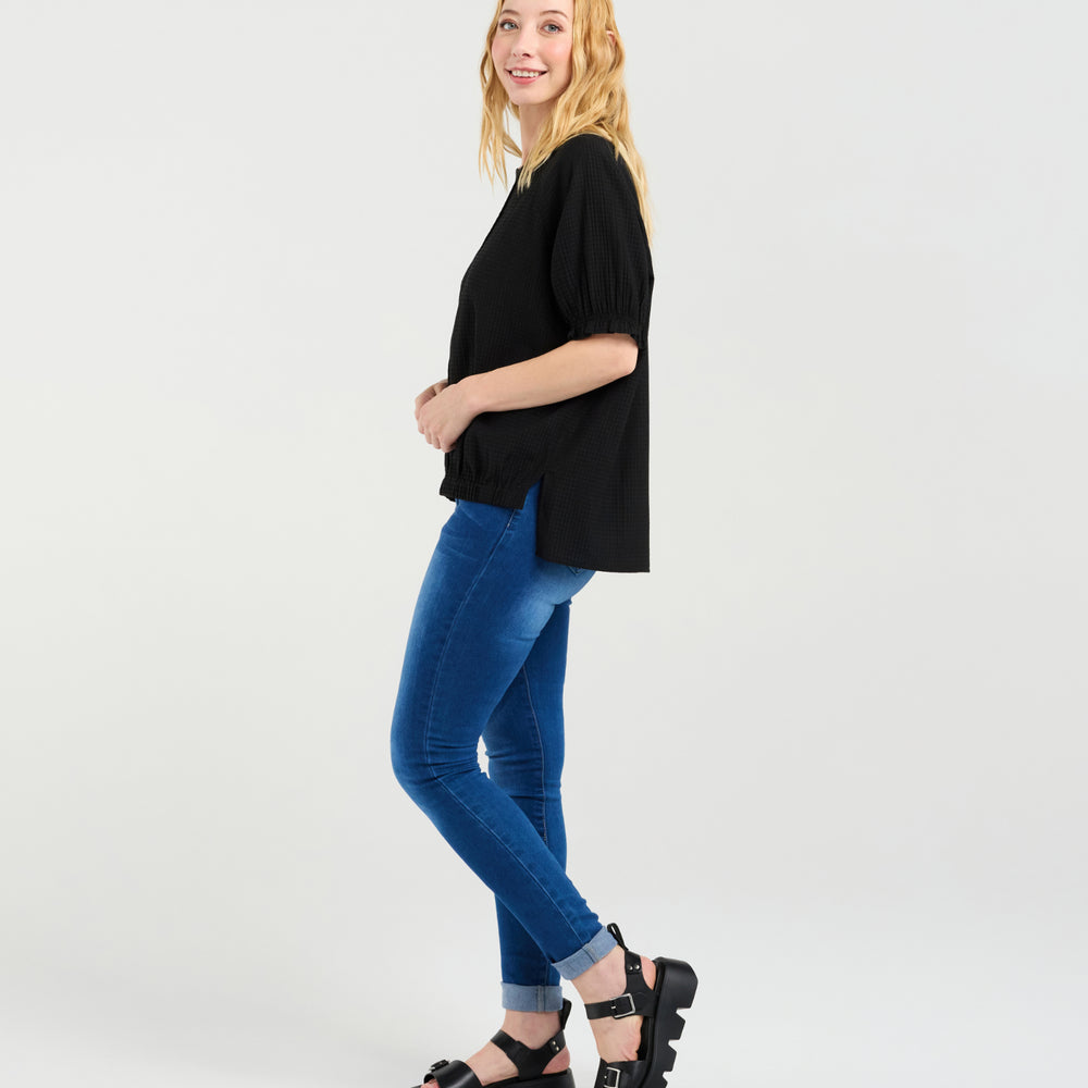 
                  
                    Elena T-shirt-Black
                  
                
