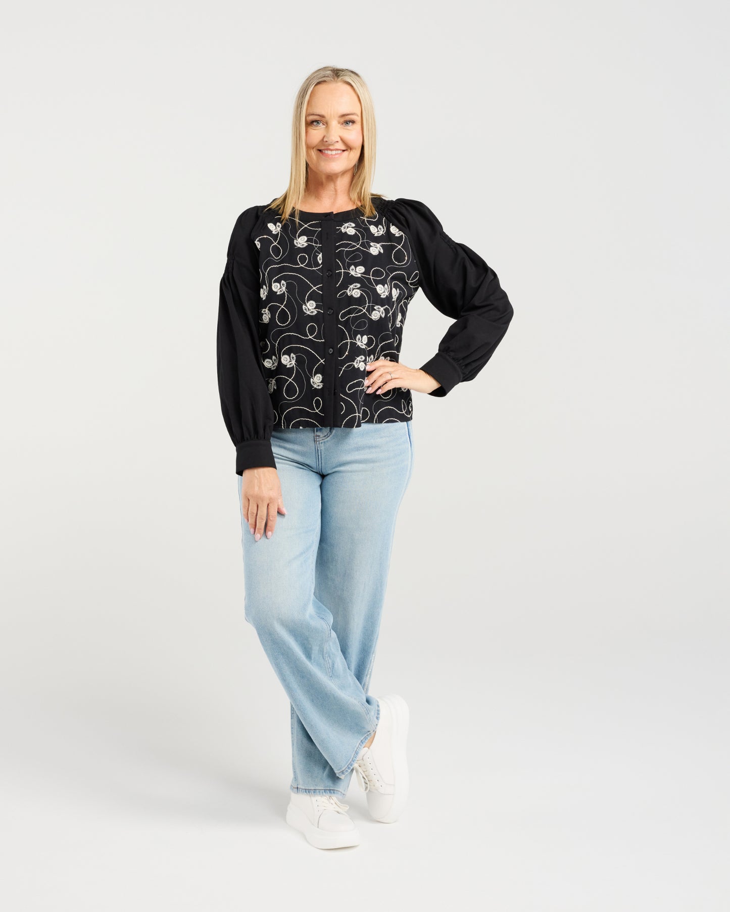 
                  
                    Alina Top-Flower Thread
                  
                