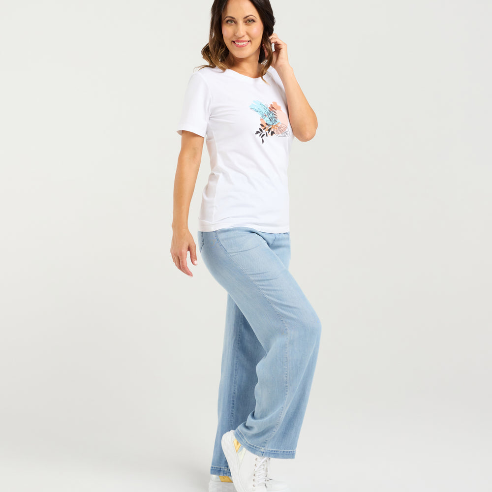 
                  
                    Lara T-shirt-White
                  
                