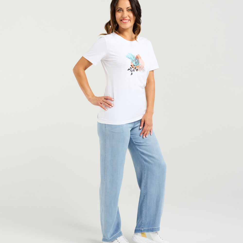 
                  
                    Lara T-shirt-White
                  
                