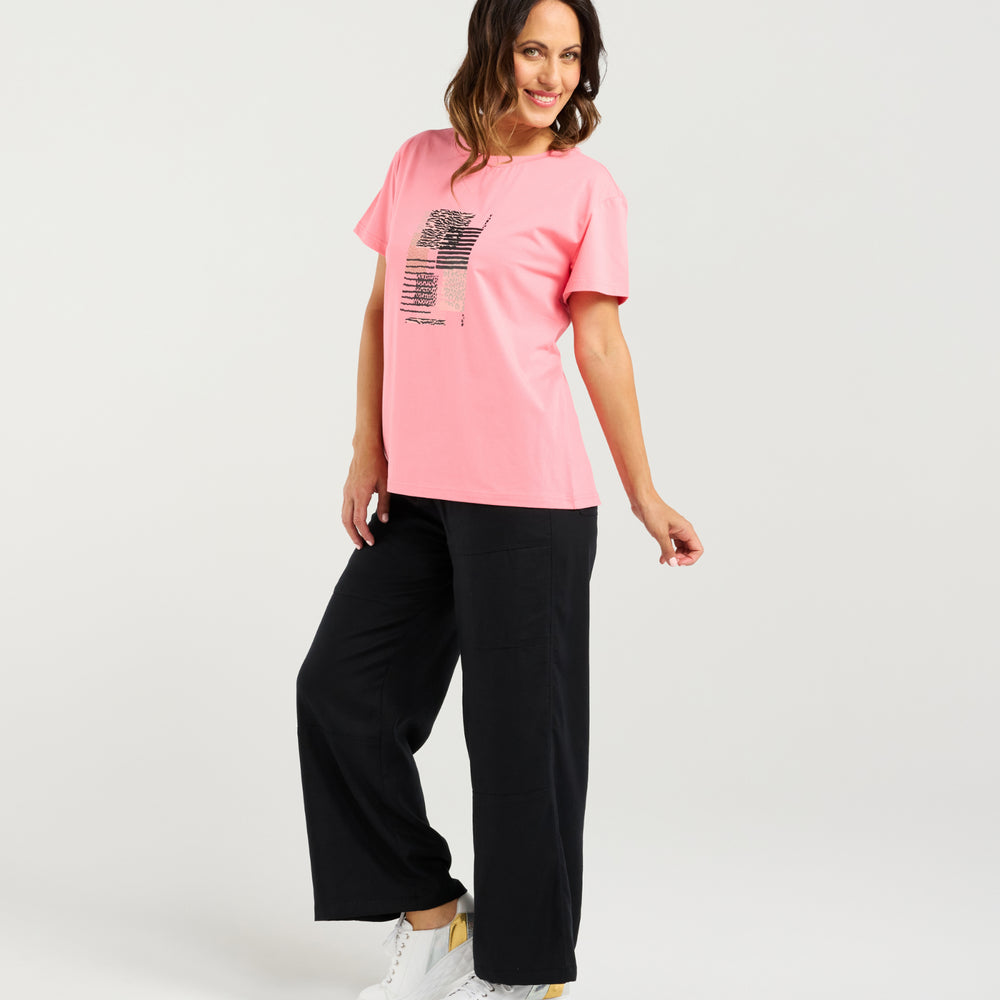 
                  
                    Livia T-shirt-Pink
                  
                