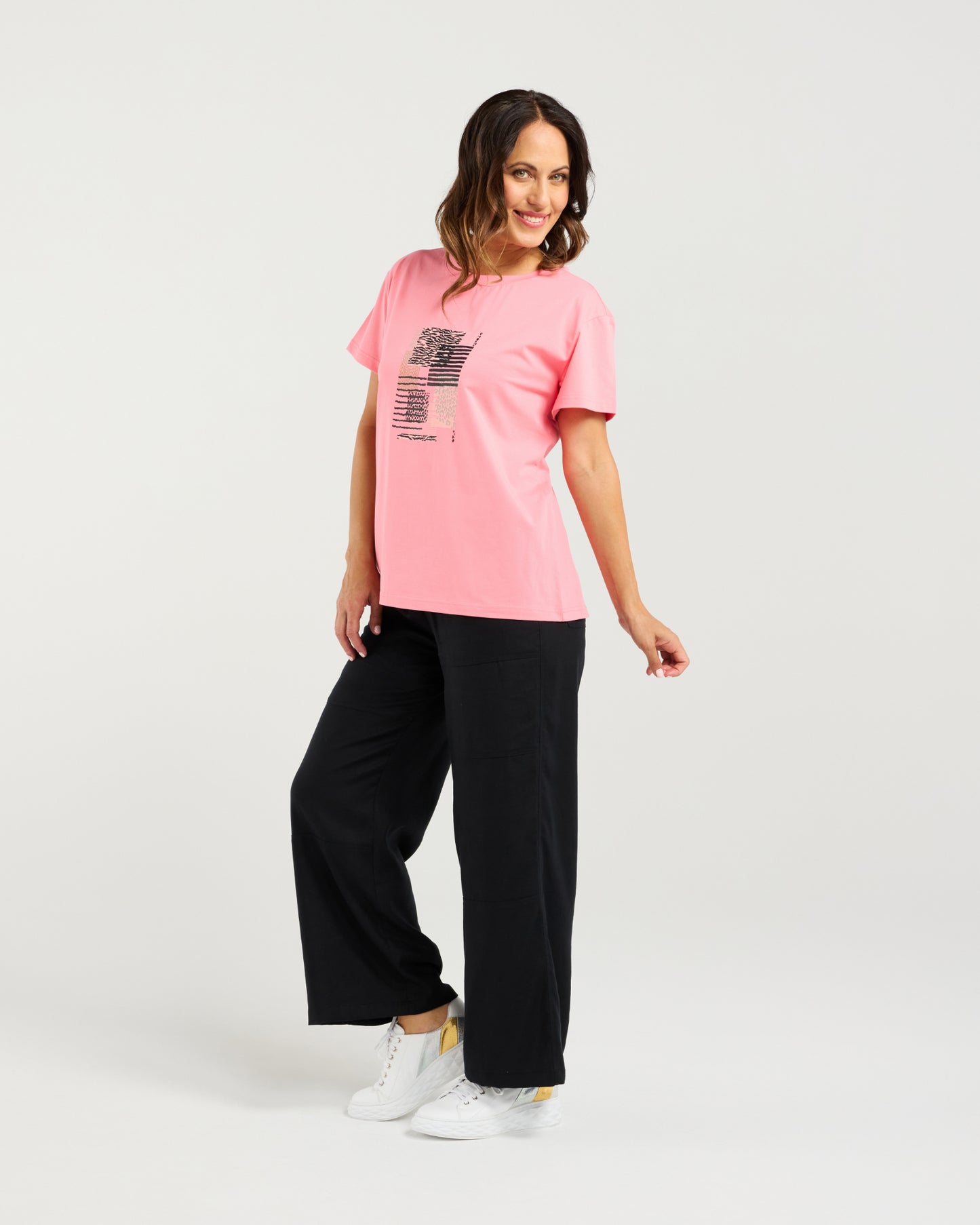 
                  
                    Livia T-shirt-Pink
                  
                