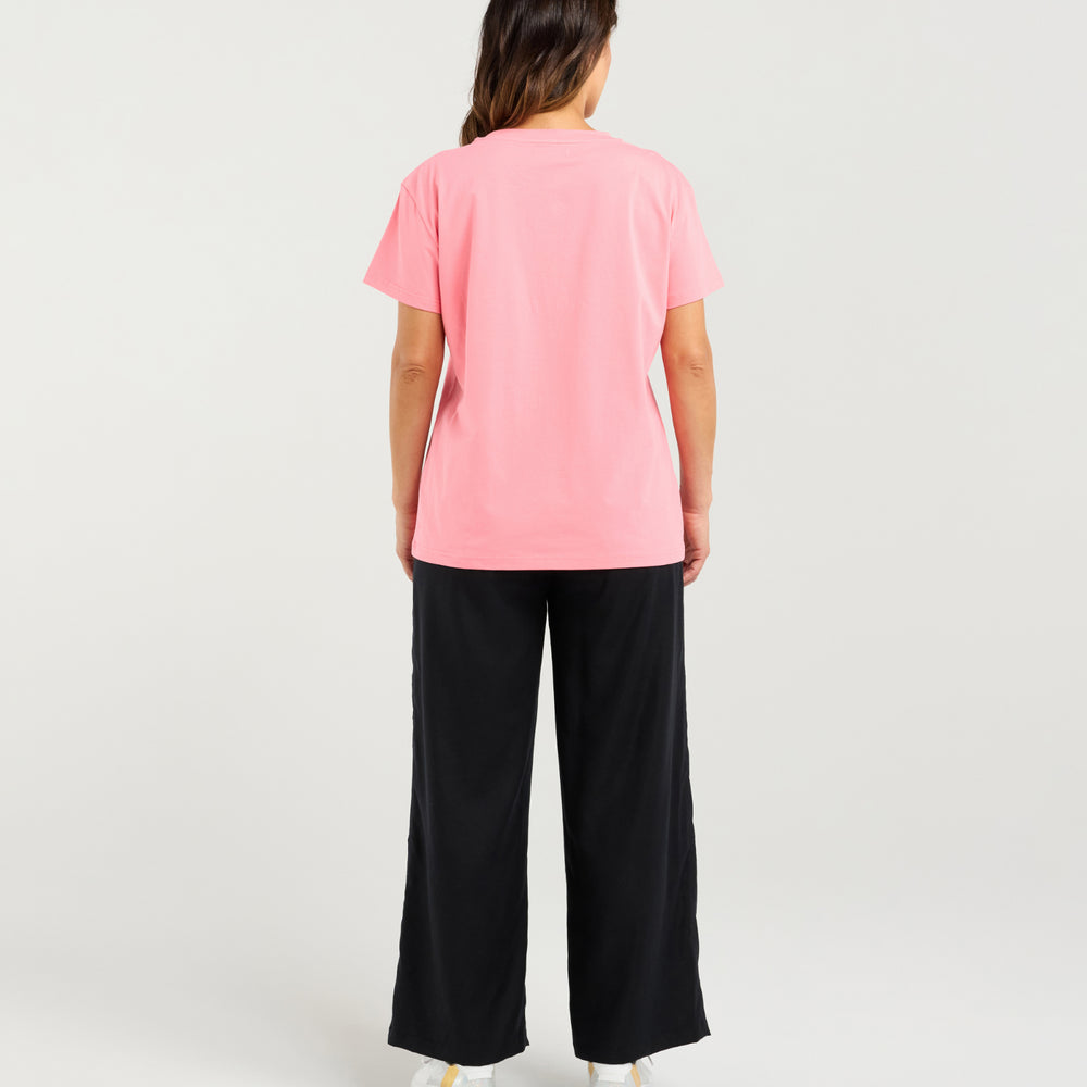 
                  
                    Livia T-shirt-Pink
                  
                
