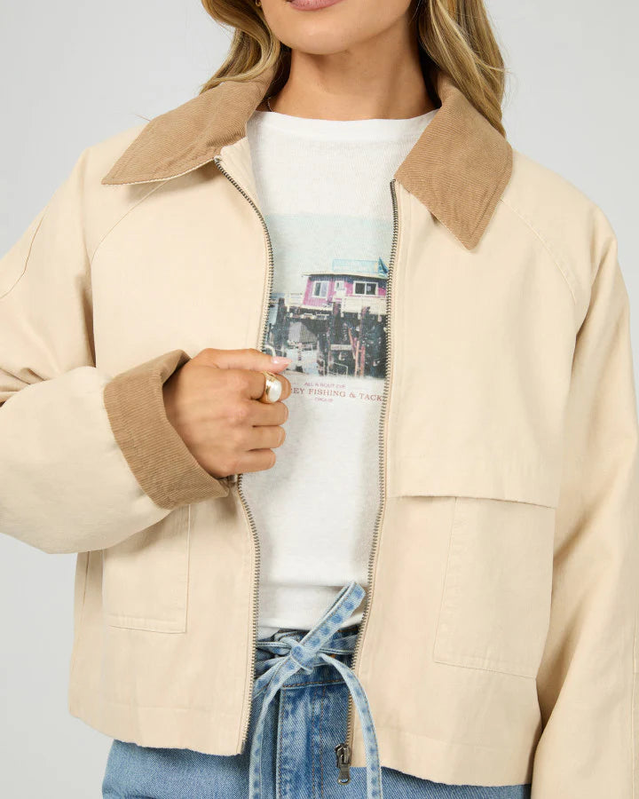 
                  
                    ALL ABOUT CHICAGO JACKET-Vanilla
                  
                