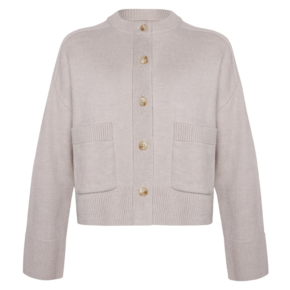 
                  
                    Chunky Merino Classic cardi -Chalk
                  
                