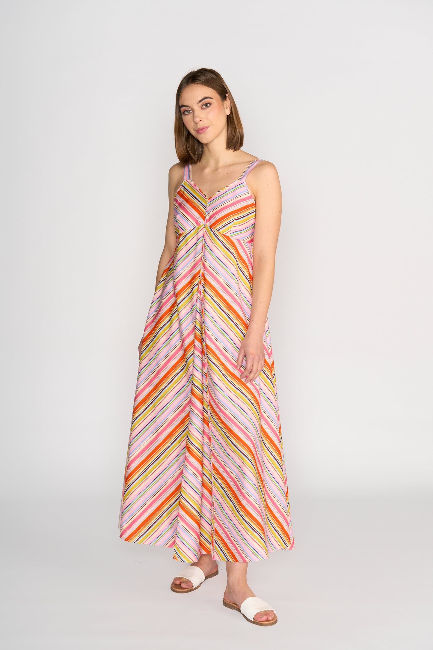 
                  
                    K1067 Gala Dress-Bonbon
                  
                